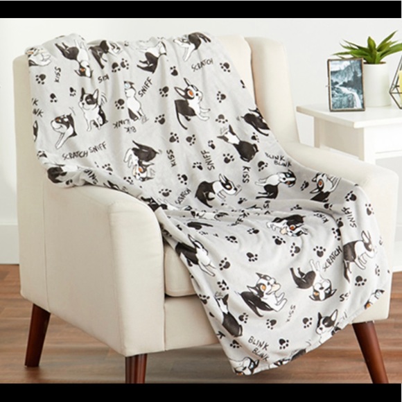 IN SEARCH OF 2 Berkshire Boston Terrier Blankets OR ANY LILY CHIN BOSTON TERRIER - Picture 1 of 3